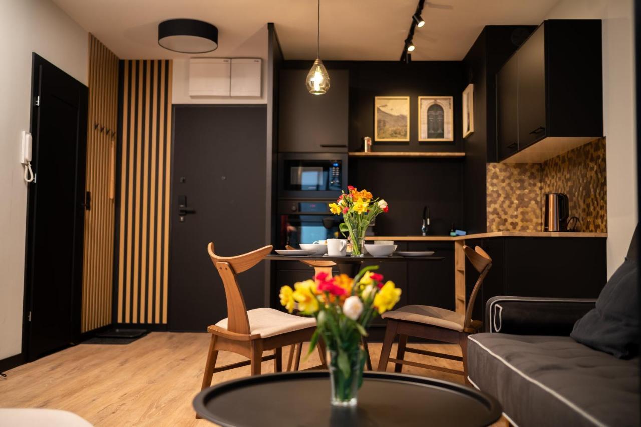 Apartament No1 Wyszynskiego Wrocław Exteriör bild