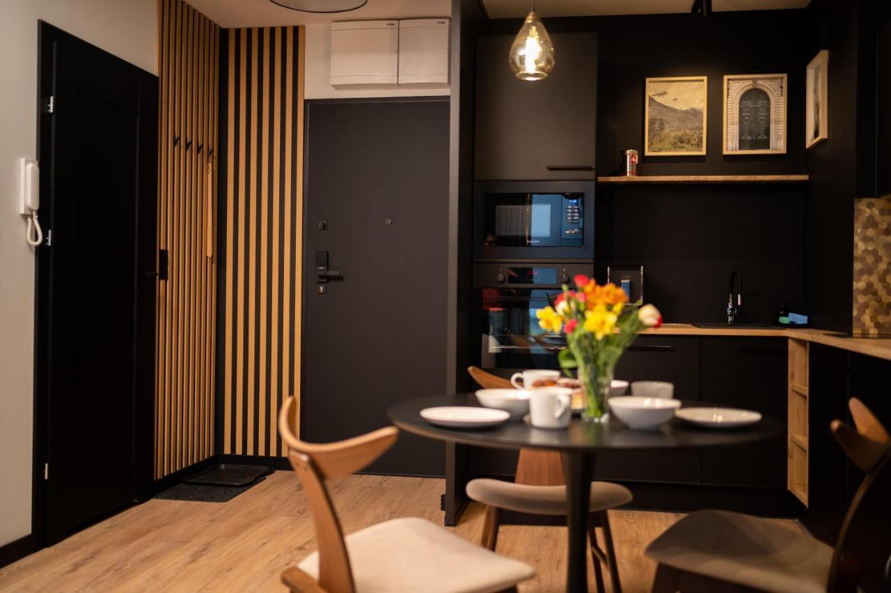 Apartament No1 Wyszynskiego Wrocław Exteriör bild